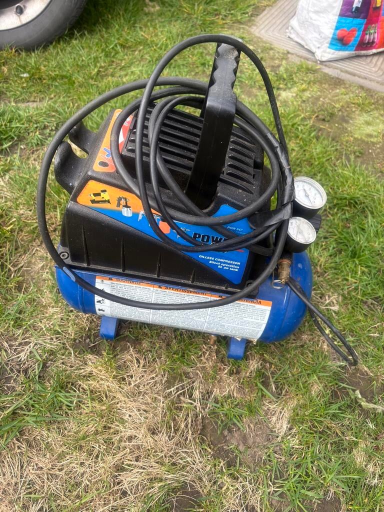 Petits compresseurs, Bricolage & Construction, Compresseurs, Enlèvement, Comme neuf