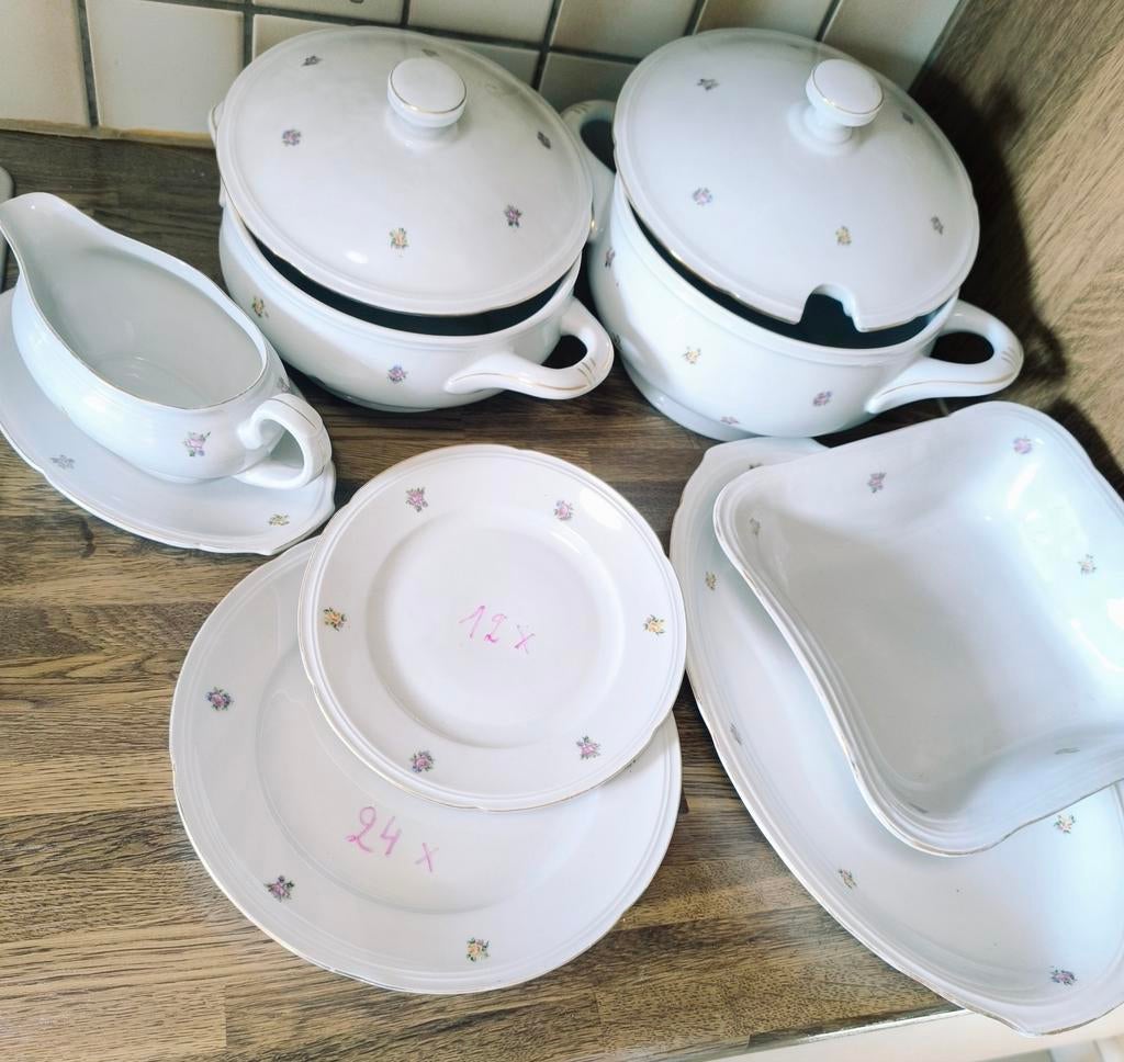 Groot vintage servies, zeer oud maar nog in perfecte staat., Antiek en Kunst, Antiek | Servies compleet, Ophalen