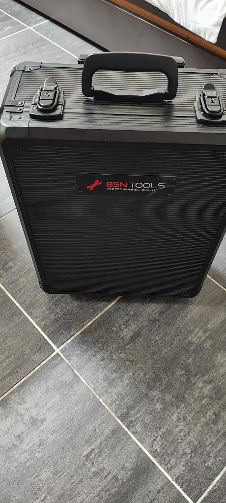 Complete gereedschapskoffer BSN tools, Ophalen