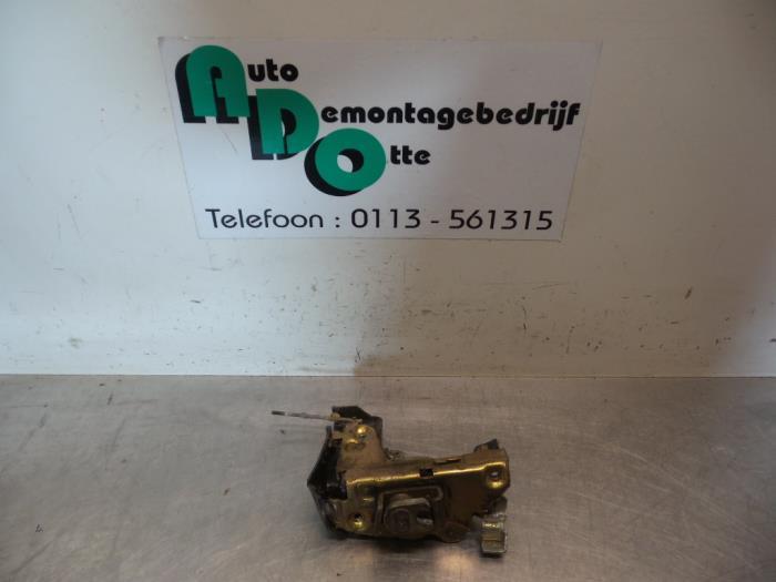 Deurslot Mechaniek 2Deurs links van een Volkswagen LT (LT 75, Auto-onderdelen, Gebruikt, -, Volkswagen, -