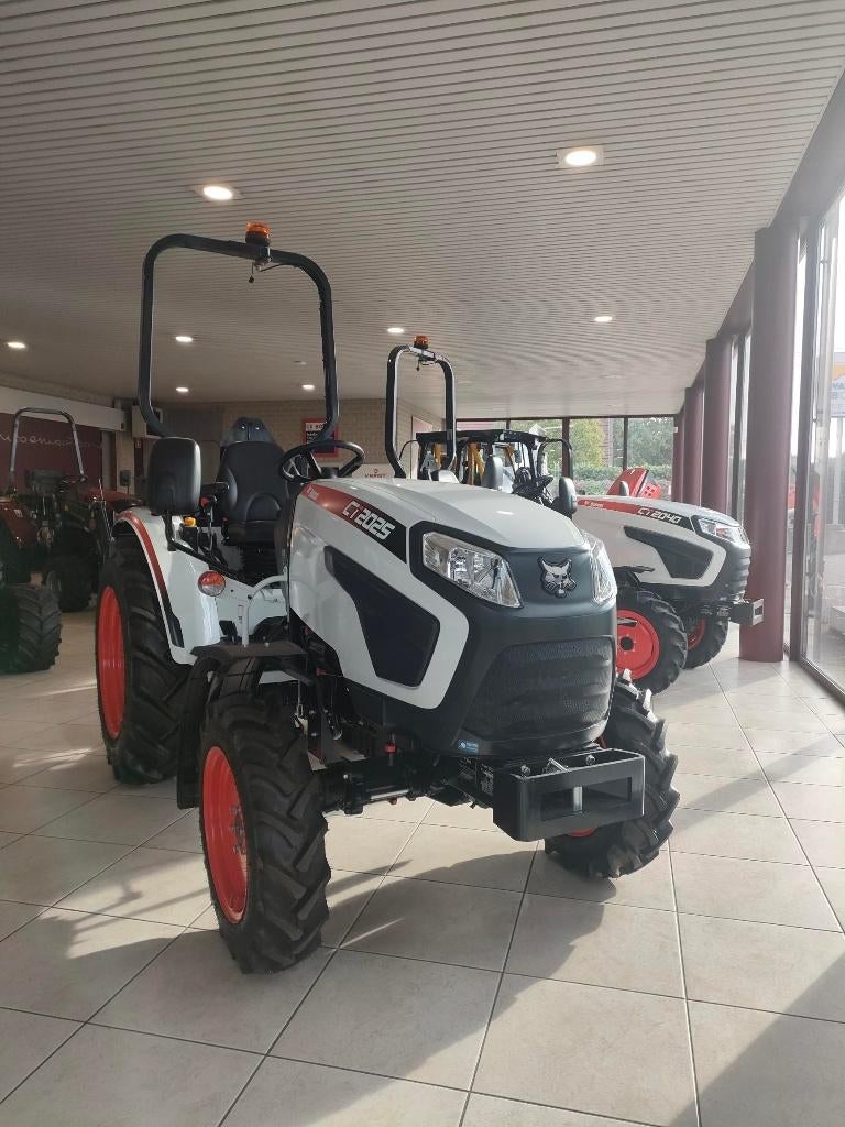 Bobcat tractor hydrostaat 4x4  stockpromo Nieuw, Enlèvement ou Envoi, Neuf, Jusqu'à 80 ch, Jusqu'à 2500