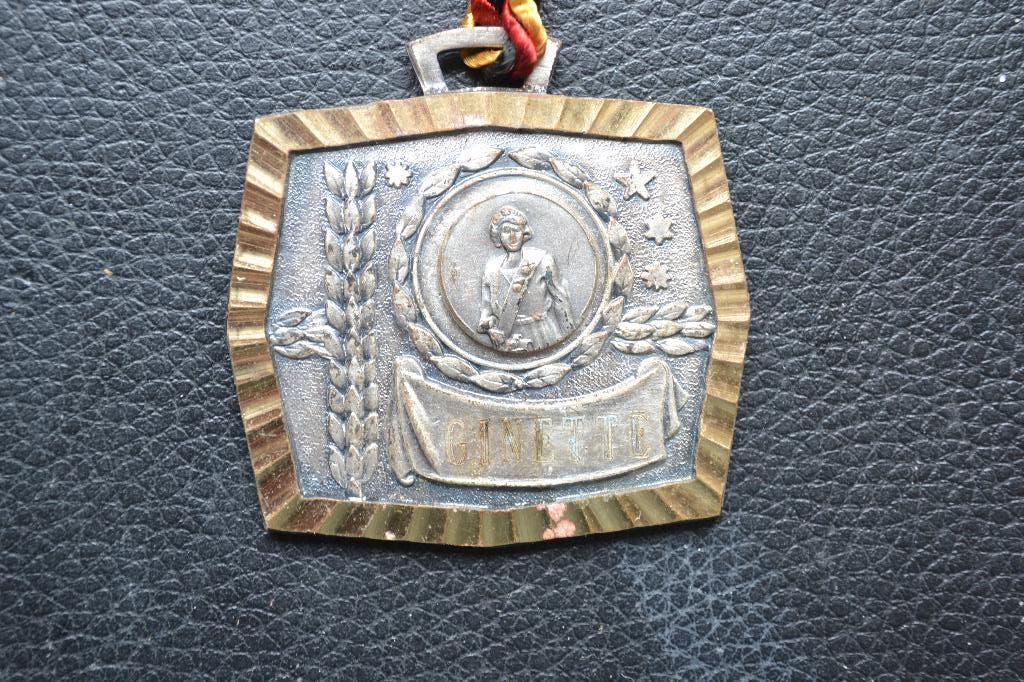 carnaval Prinses van België  Ginette, Verzamelen, Overige Verzamelen, Ophalen of Verzenden, Zo goed als nieuw