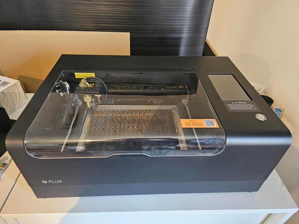 30W CO2laser cutter Flux met luchtfilter en rotatiemodule, Hobby en Vrije tijd, Elektronica-componenten, Ophalen