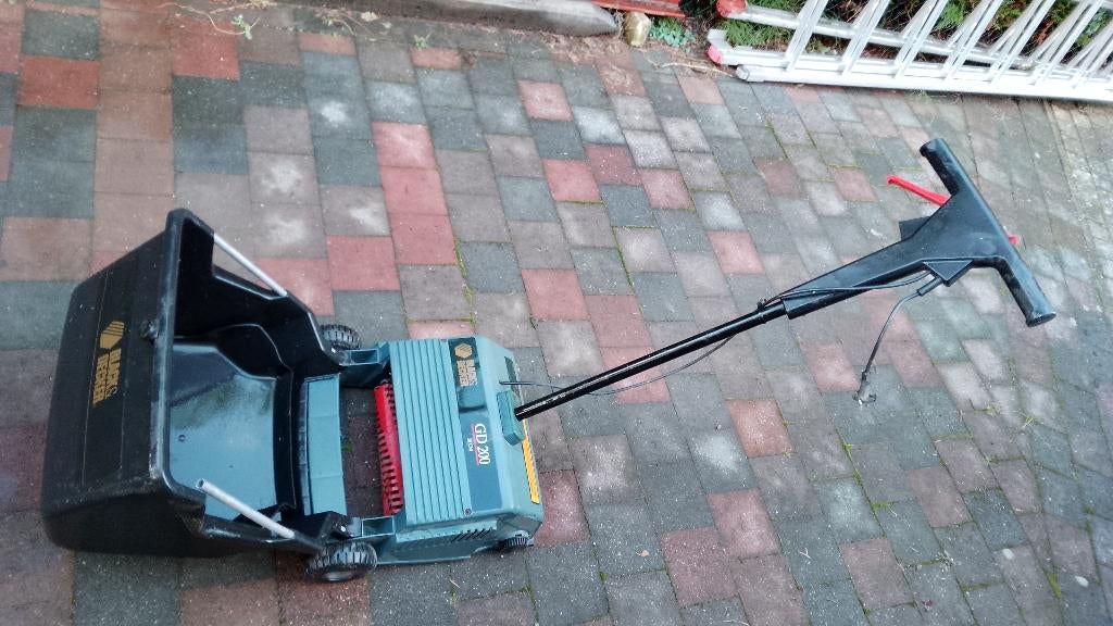 El. verticuteerder, Tuin en Terras, Ophalen, Gebruikt, Elektrisch