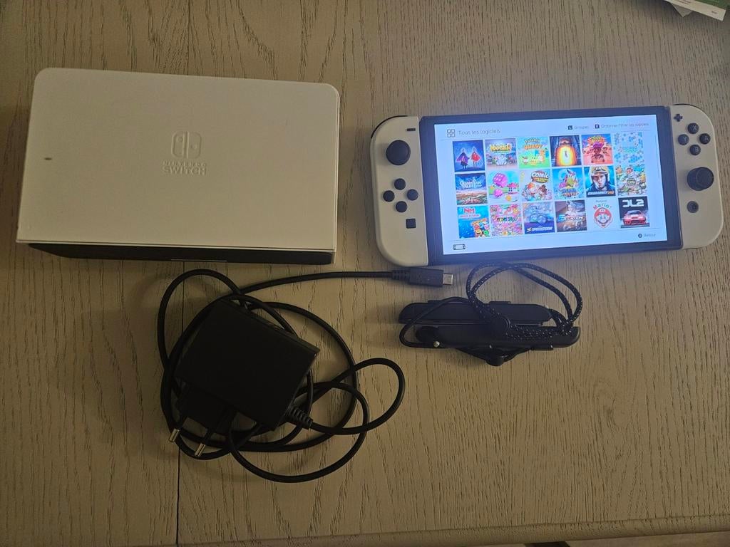 Nintendo switch oled met 32 games, Switch OLED