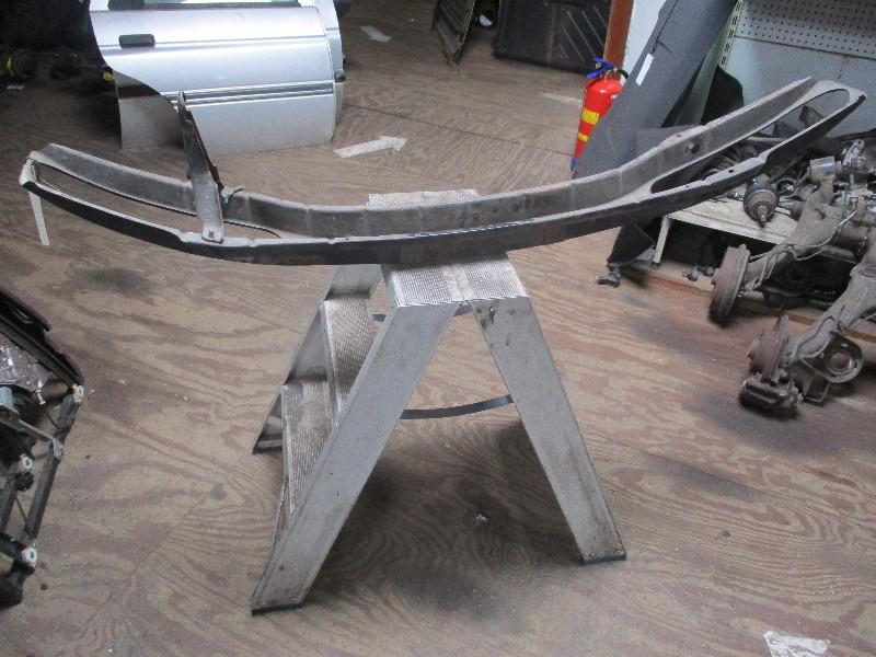 BUMPERBALK VOOR Opel Omega B Caravan (21 / 22 / 23), Gebruikt, Opel