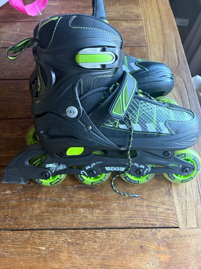 Rollerblades, Sport en Fitness, Skeelers, Kinderen, Zo goed als nieuw, Inline skates 4 wielen, Ophalen