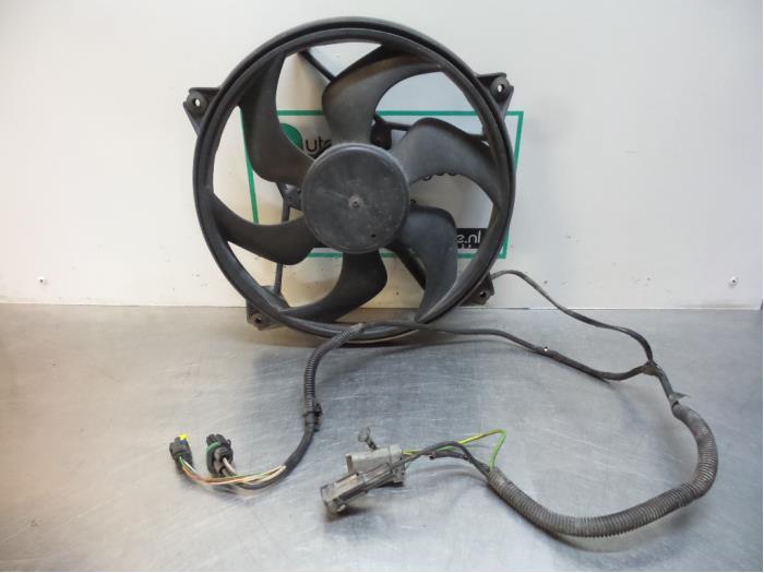 Koelvin van een Peugeot Partner (Partner 02-), Gebruikt, -, -, Ophalen of Verzenden