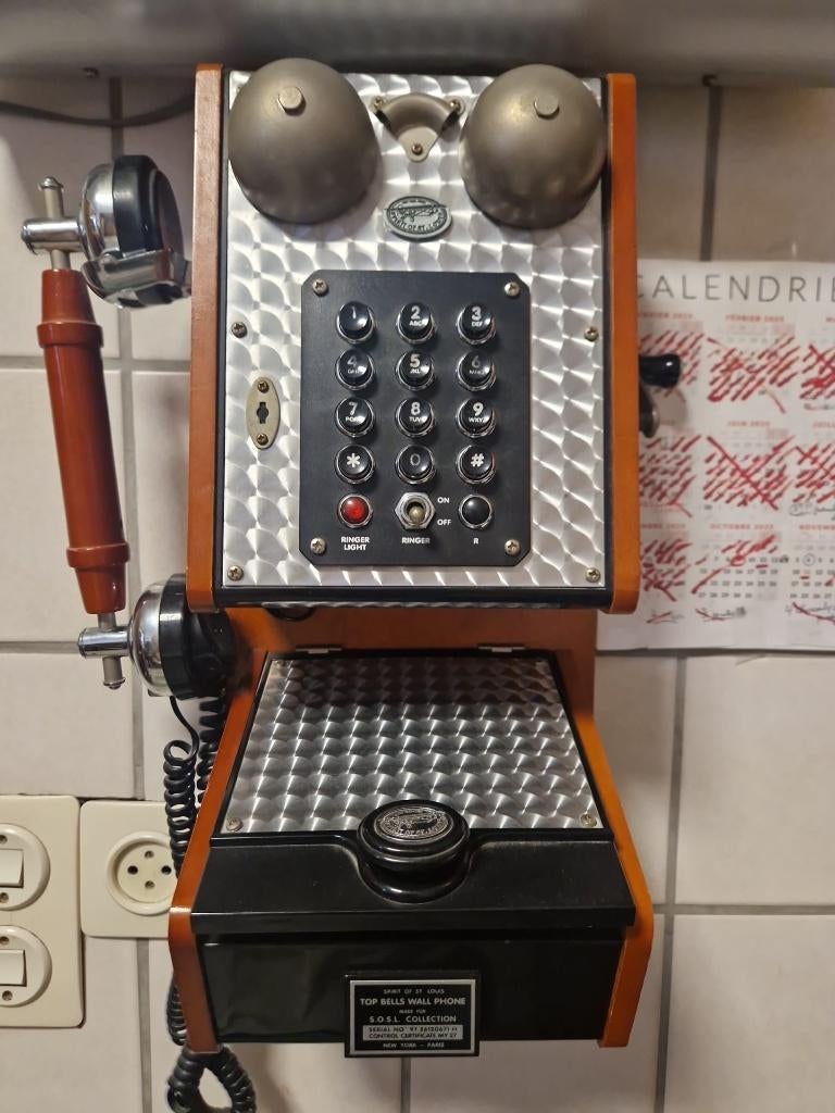 Replique de telephone ancien, Antiquités & Art, Curiosités & Brocante, Enlèvement