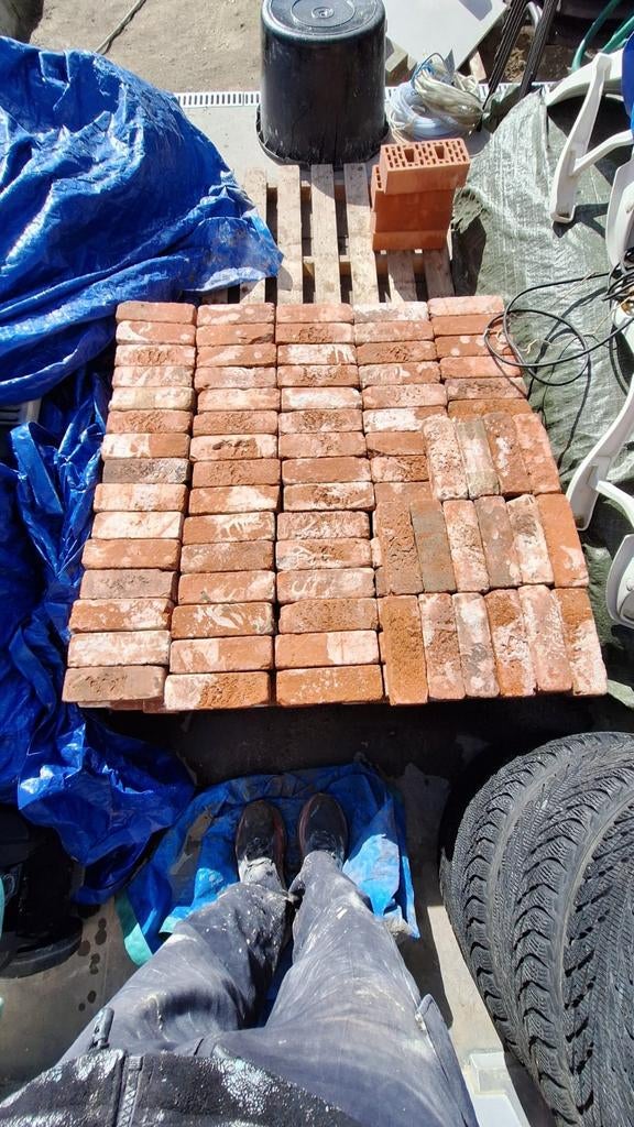 Lot gevelstenen bieden mag, Enlèvement