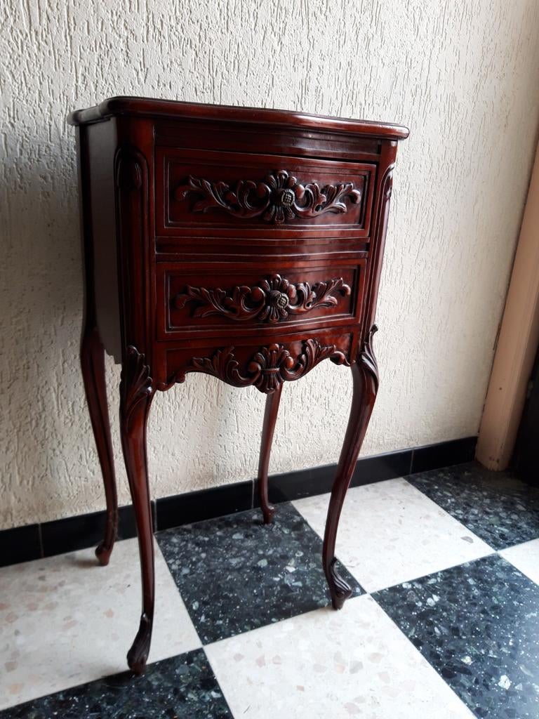 Antiek bijzet/nachtkastje Louis XV stijl, Enlèvement