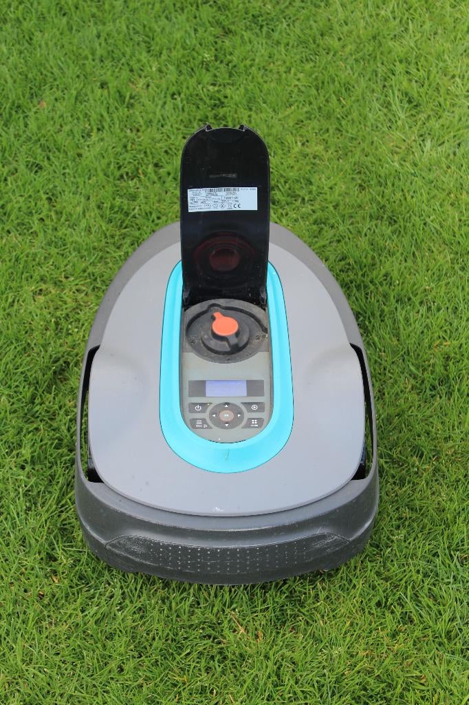 Robotmaaier Gardena SILENO city 250 + garage, Moins de 20 cm, Utilisé, Gardena, Enlèvement