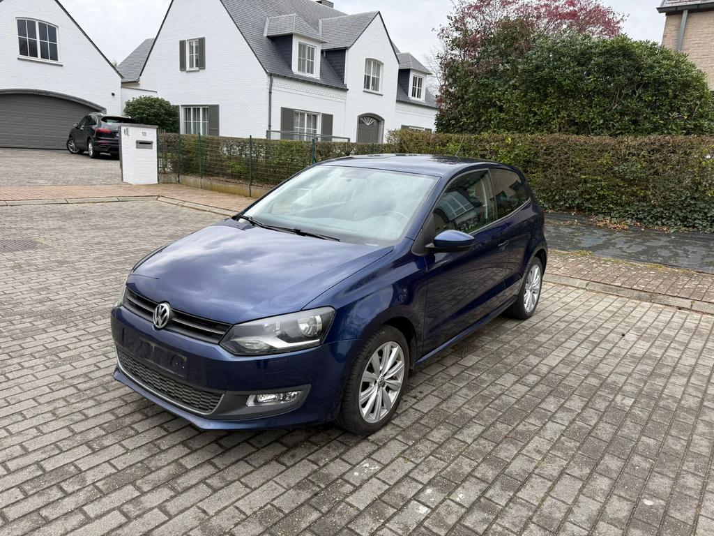 Volkswagen Polo 1.4 essence - 2011, Autos, Volkswagen, Euro 5, Boîte manuelle, Berline, Particulier