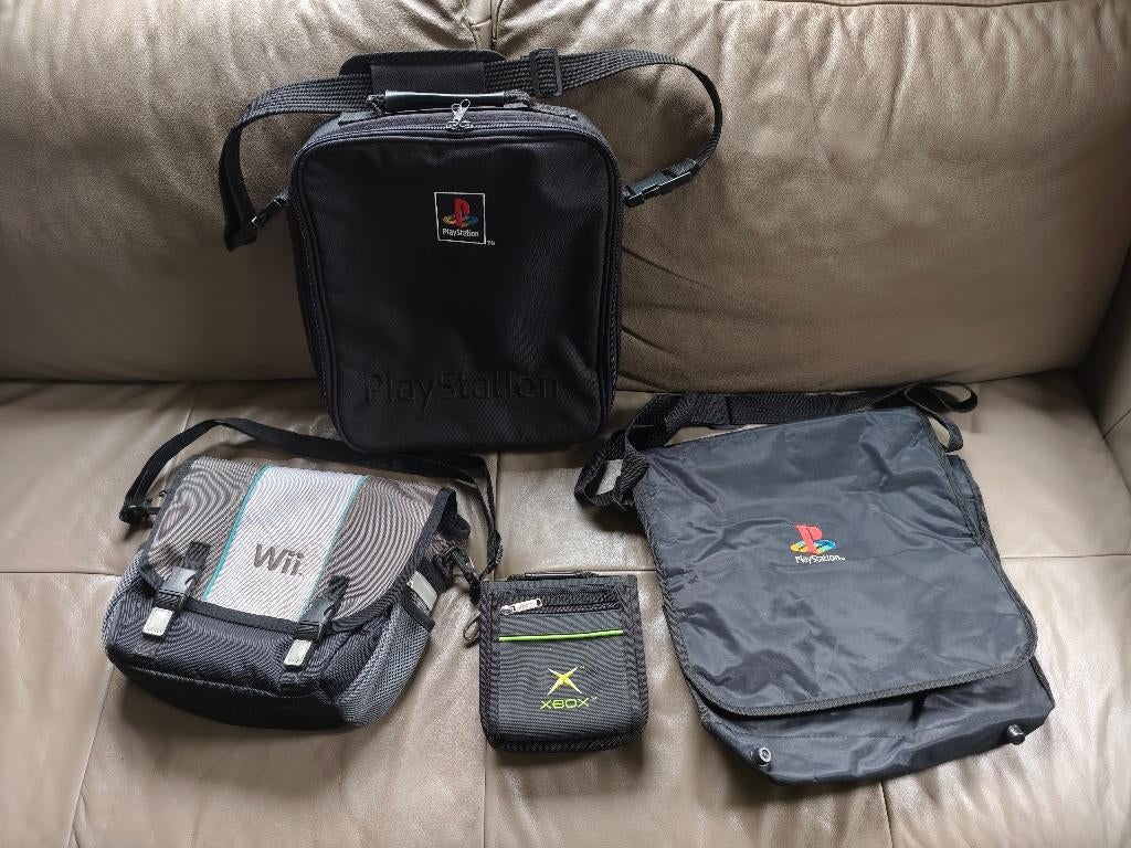 Lot sacs de transport PS/Wii/Xbox, Enlèvement, Wii