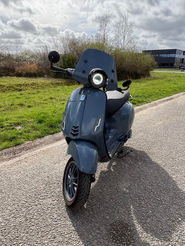 Vespa Primavera 80cc – 2022 – B klasse, Fietsen en Brommers, Scooters | Vespa, Nieuw, Vespa S, Klasse B (45 km/u), Benzine, Ophalen
