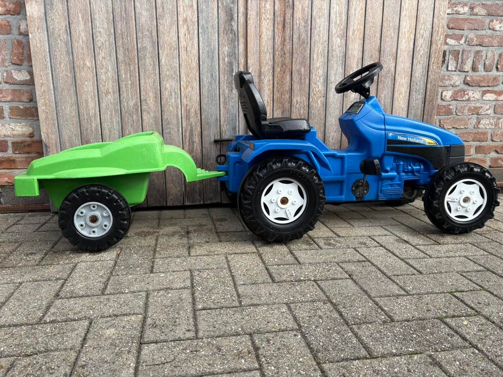 Tractor New Holland met kar, Kinderen en Baby's, Ophalen of Verzenden, Zo goed als nieuw