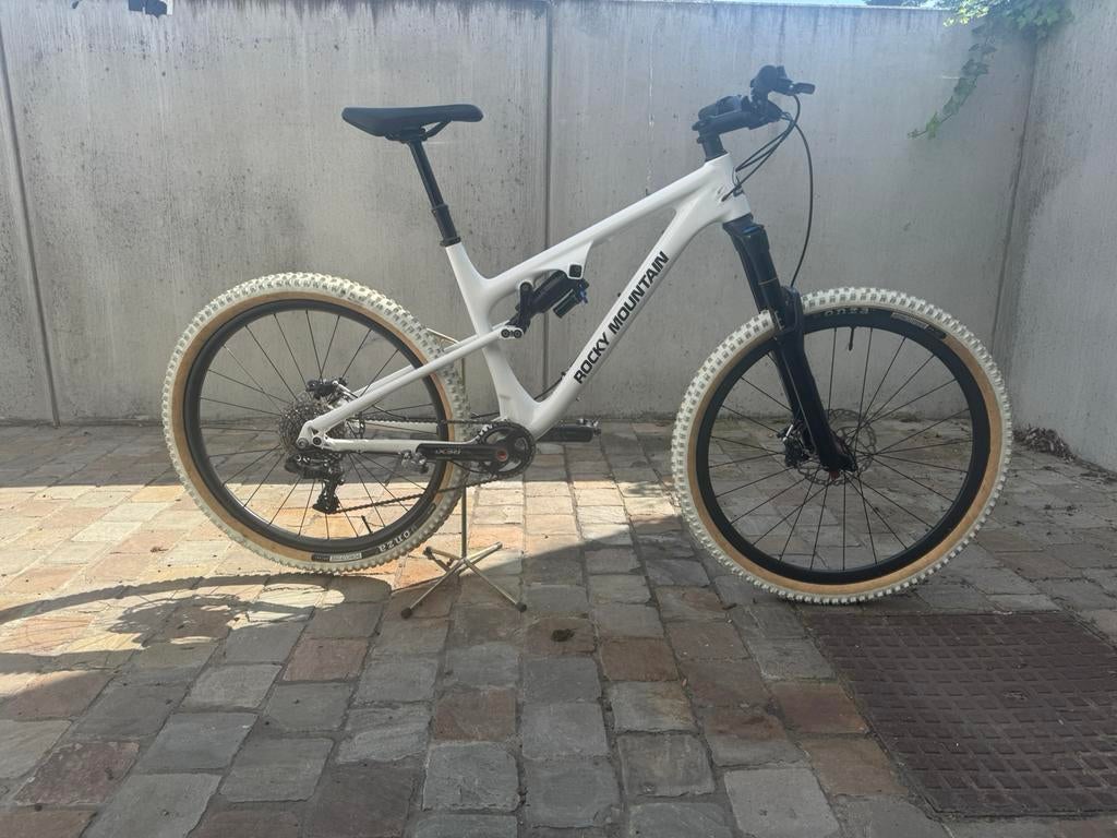 Rocky mountain altitude 750, Fietsen en Brommers, Fietsen | Mountainbikes en ATB, Ophalen, Zo goed als nieuw