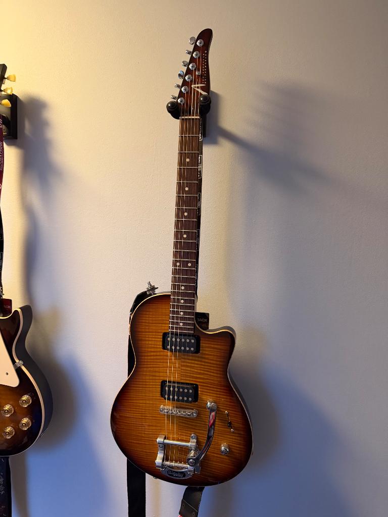 Tom Anderson single cut, Musique & Instruments, Instruments à corde | Guitares | Électriques, Enlèvement, Comme neuf, Solid body