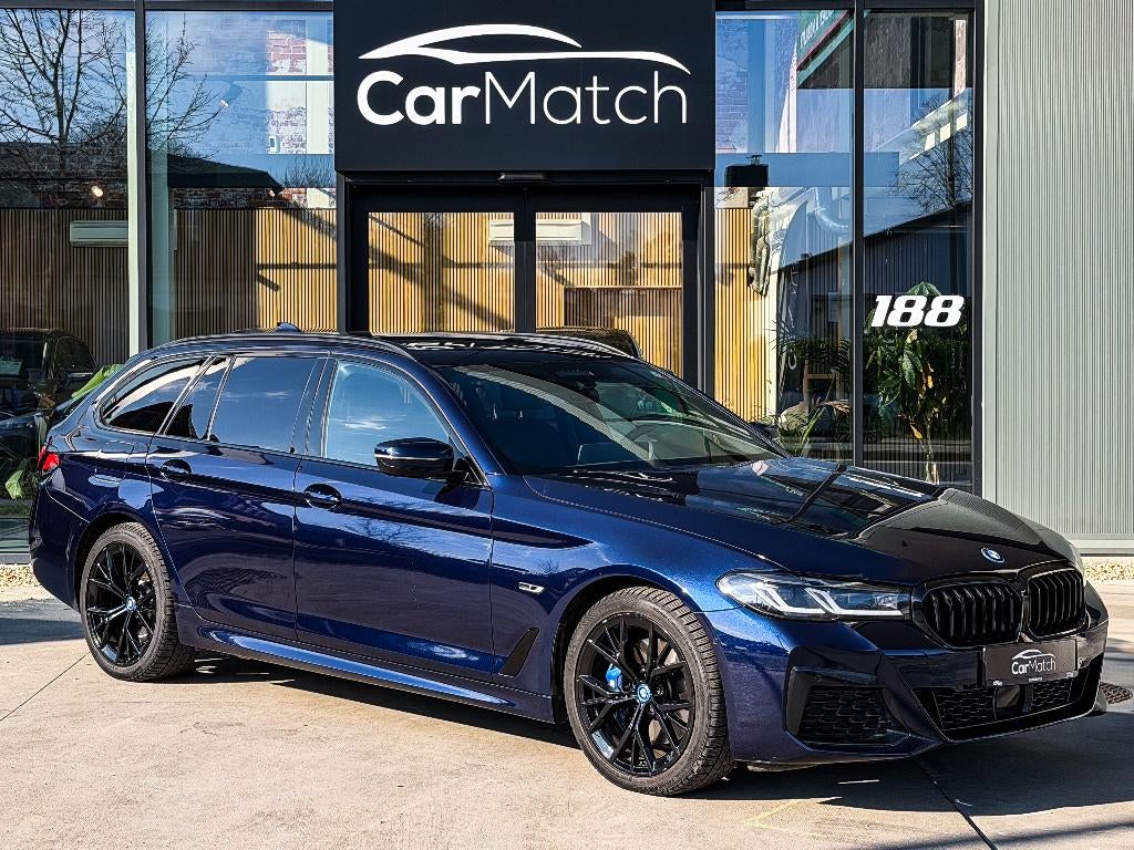 BMW 530e xDrive Touring - M SPORT PRO | PANO | CAMERA, Autos, BMW, Cuir, Essai à domicile, Euro 6, Entreprise