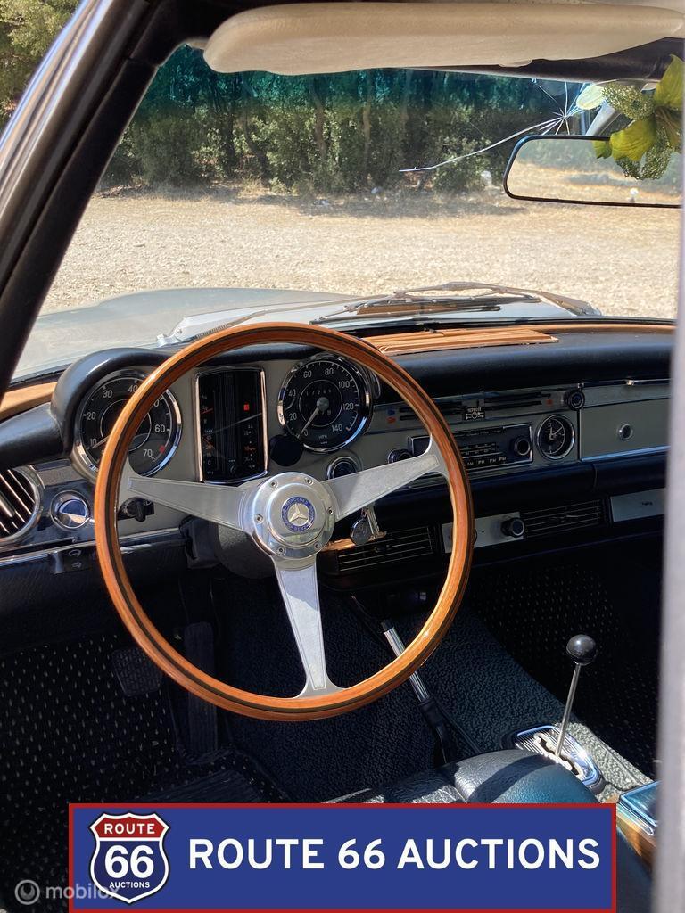Mercedes-Benz 280 SL | 1969 | Route 66 Auctions, Auto's, Zwart, Mercedes-Benz, Bedrijf, Handgeschakeld