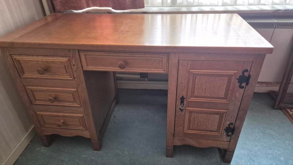 Bureau (eik), Enlèvement