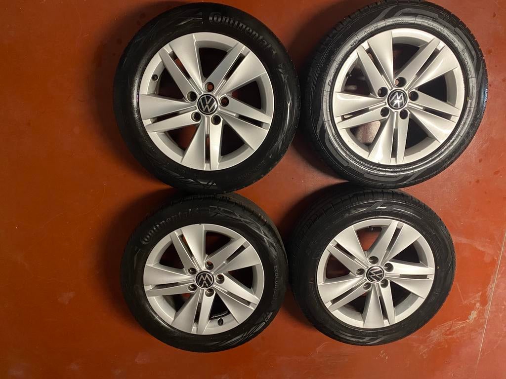 Jantes Volkswagen Golf 8 d’origine + pneus Continental, Neuf, 4 Saisons, 16 pouces, Pneu(s)