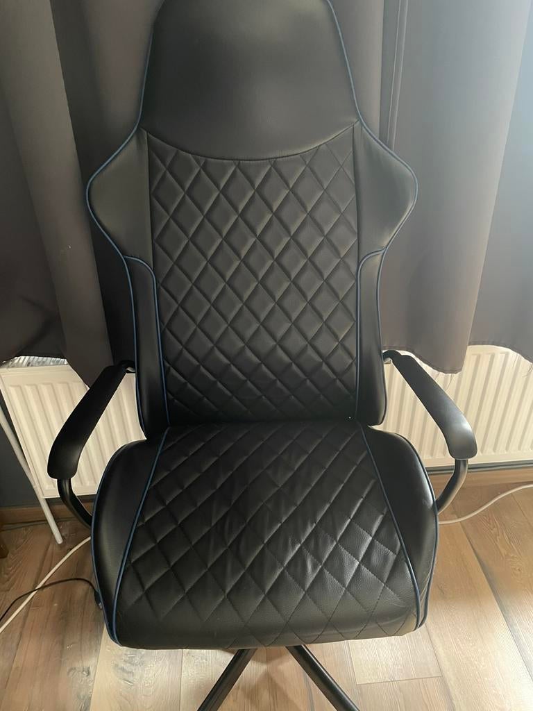 Gaming chair/Gaming stoel, Huis en Inrichting, Ophalen, Zo goed als nieuw, Zwart