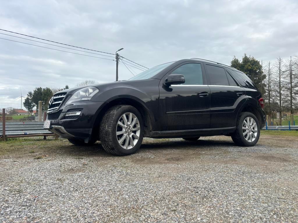Te koop mercedes-benz ml 300 cdi 4matic V6, 2987 cm³, 2 places, Noir, 5 portes