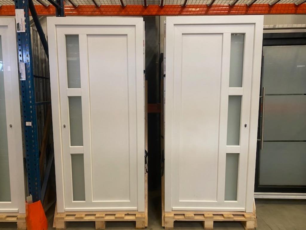 PVC garagedeur, buitendeur, raam, ramen, deuren, kozijn,