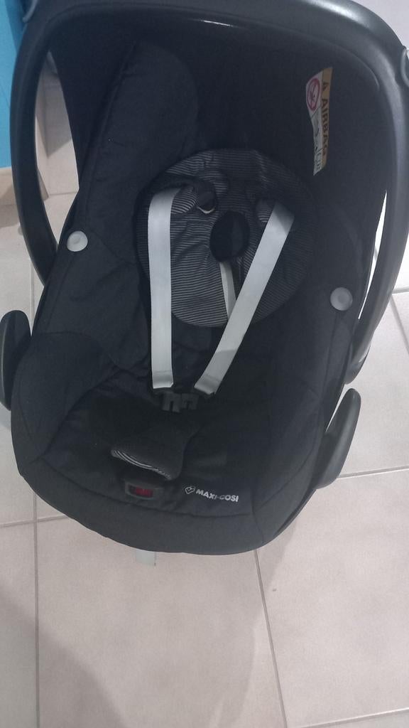 Maxi cosi pebble met voetenzak en twee overtrekken, Kinderen en Baby's, Autostoeltjes, Ophalen