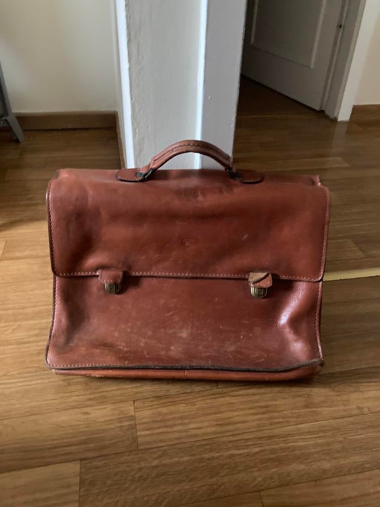 Cartable en cuir, Bijoux, Sacs & Beauté, Sacs | Cartables, Utilisé, Cuir, Enlèvement