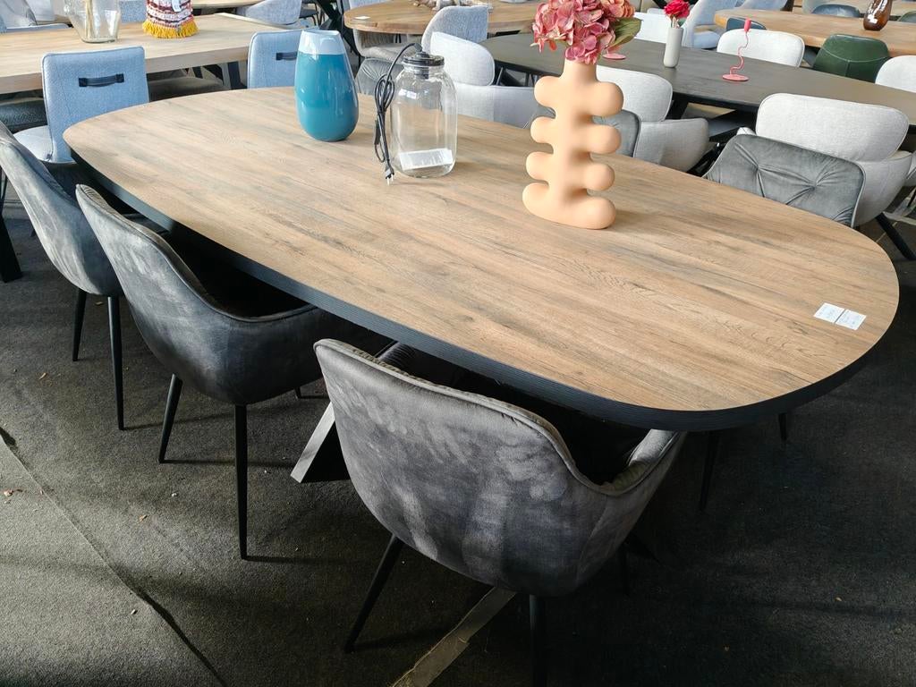 Deens ovale eetkamertafel (outlet), Huis en Inrichting, Ophalen, Nieuw