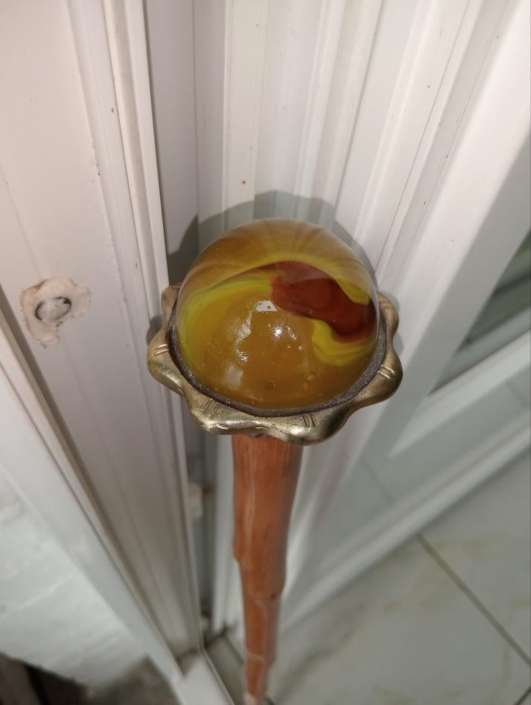 Zeldzaam mineraalriet met mokaiet jaspispommel