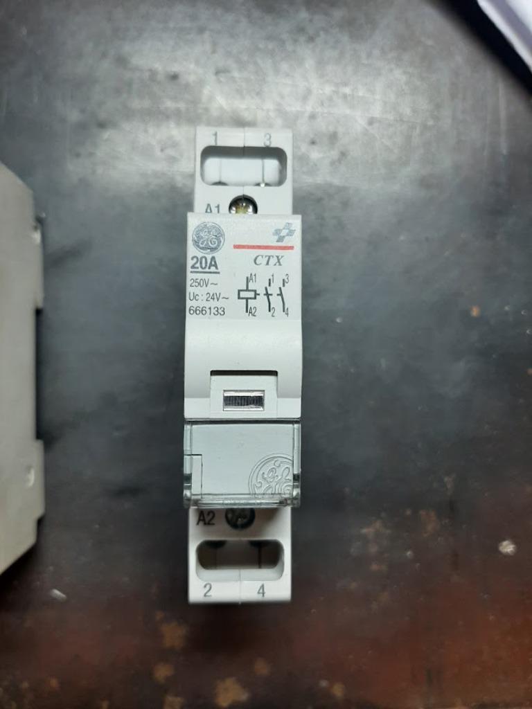 Contacteur Vynckier Contax 2P 20A 2No 666131, Enlèvement ou Envoi, Neuf, Autres types