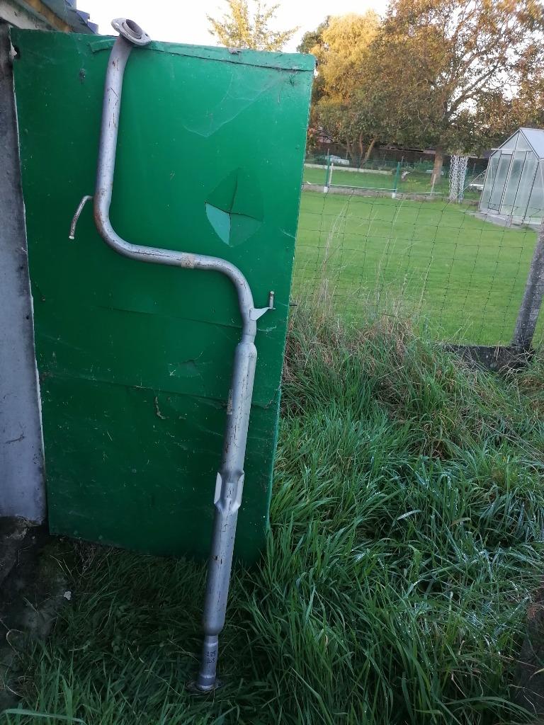 Silencieux central Toyota Camry 1.8 SV20 86-88, Enlèvement ou Envoi, Neuf, Pièces Oldtimer ou Ancêtre