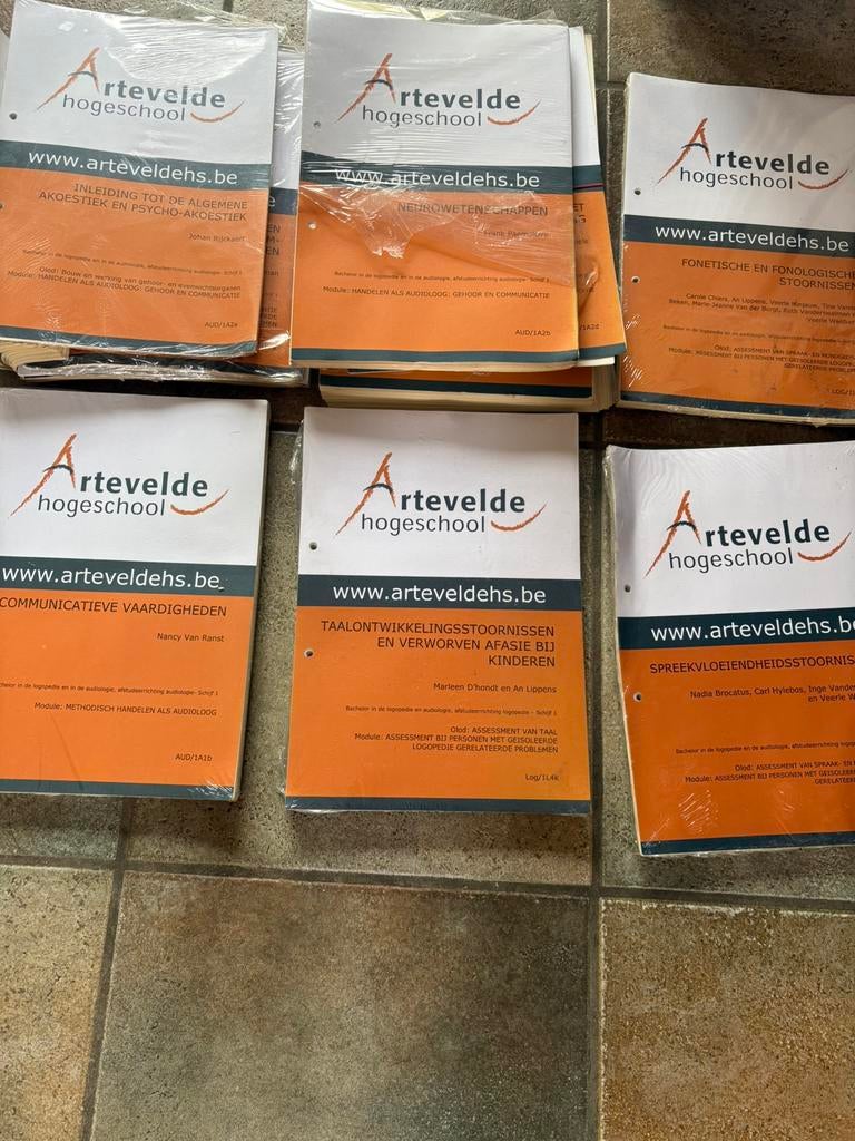 Cursus audiologie 1e j artevelde hogeschool, Boeken, Ophalen, Hogeschool