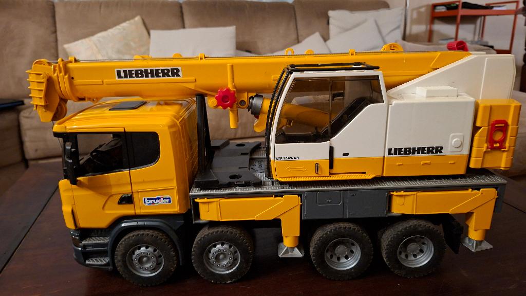 Camion-grue Liebherr Scania, Enfants & Bébés, Jouets | Véhicules en jouets, Enlèvement ou Envoi, Utilisé