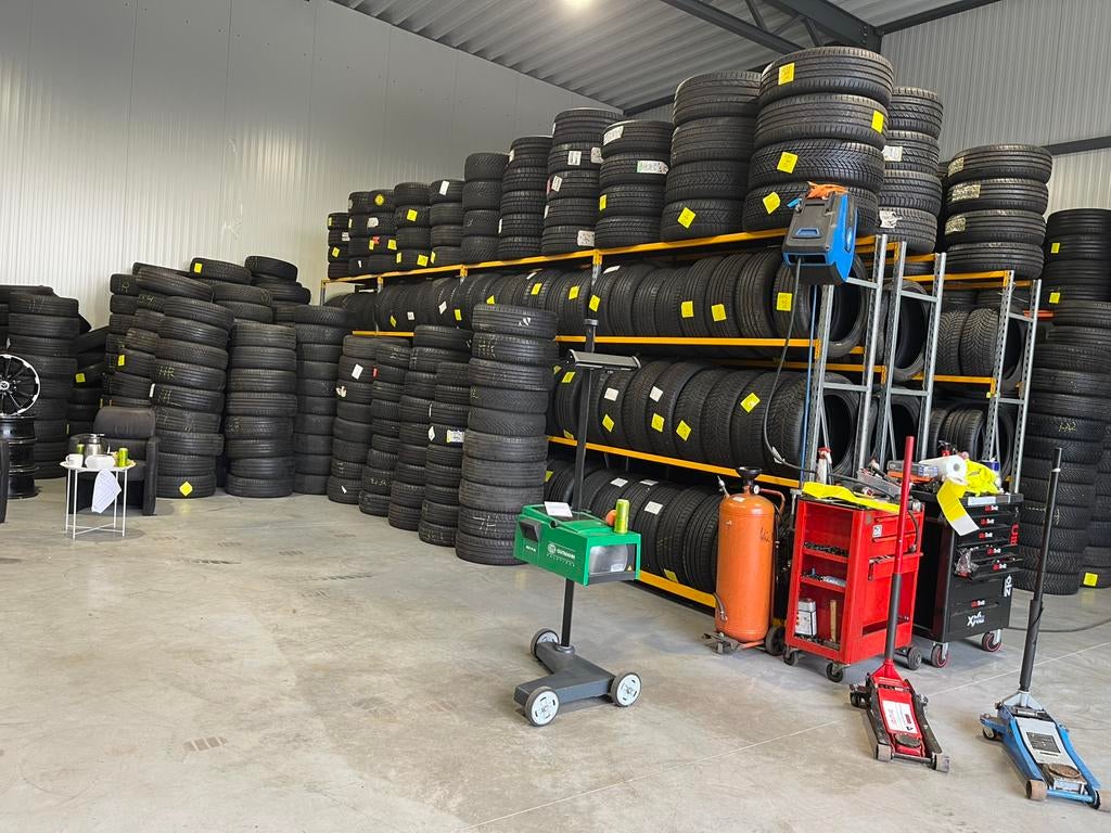 Tweedehands Banden 0493332228, Ophalen of Verzenden