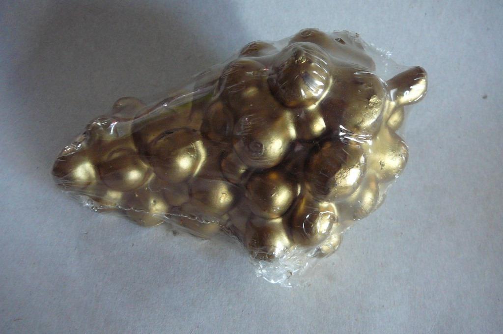 2 bougies en forme de raisin doré, longueur 15 cm, neuves, Maison & Meubles, Autres couleurs, Bougie, Autres matériaux, Envoi
