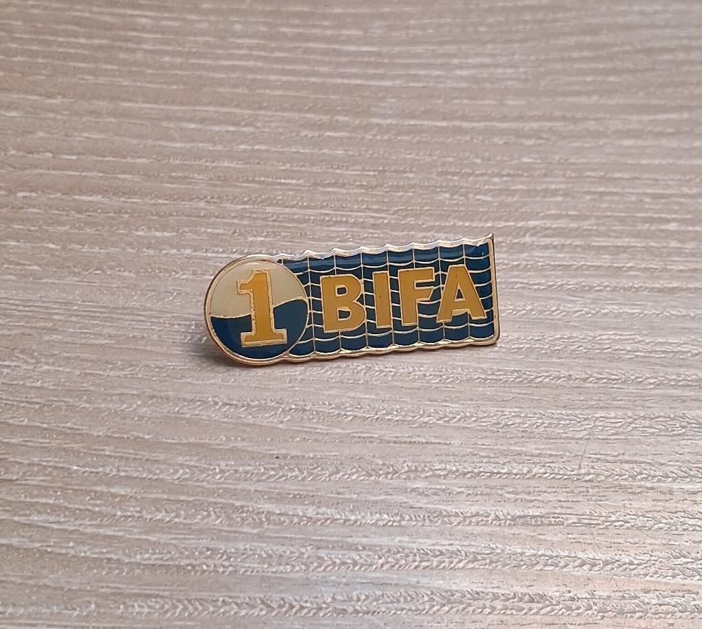 PIN - BIFA - HENGELSPORT - VIS - VISSEN - POISSON - PECHE, Envoi, Utilisé, Marque, Insigne ou Pin's