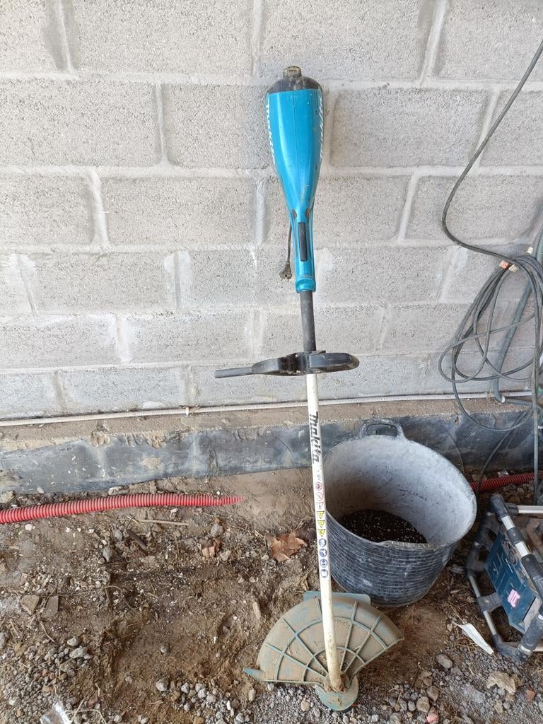 Makita kantenmaaier, 220 v (verlengsnoer), Tuin en Terras, Ophalen