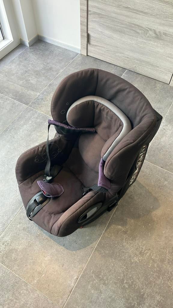 Siège auto pivotant 9-18kg Axiss bébéconfort black, Enfants & Bébés, Sièges auto, Enlèvement, Utilisé, Ceinture de sécurité