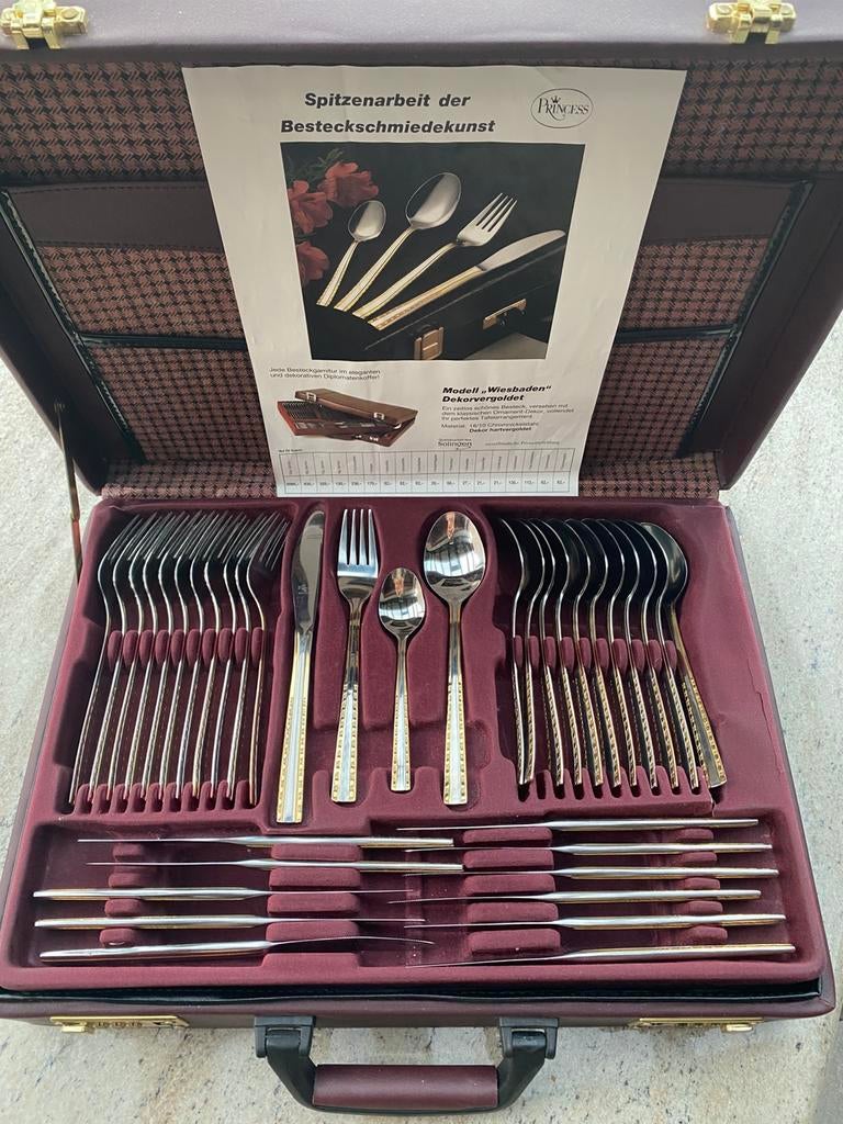 72 Delig bestek in lederen koffer, Huis en Inrichting, Keuken | Bestek, Ophalen of Verzenden, Zo goed als nieuw