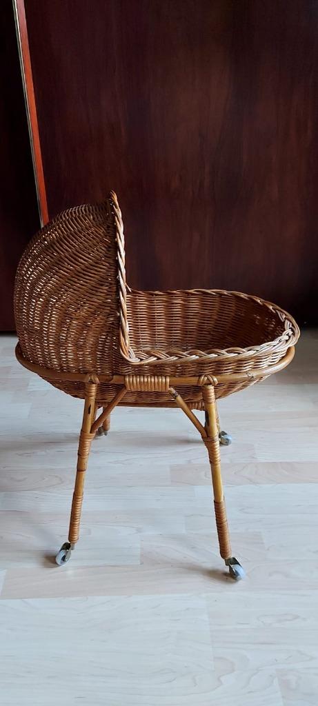 Antieke poppenwieg, Ophalen