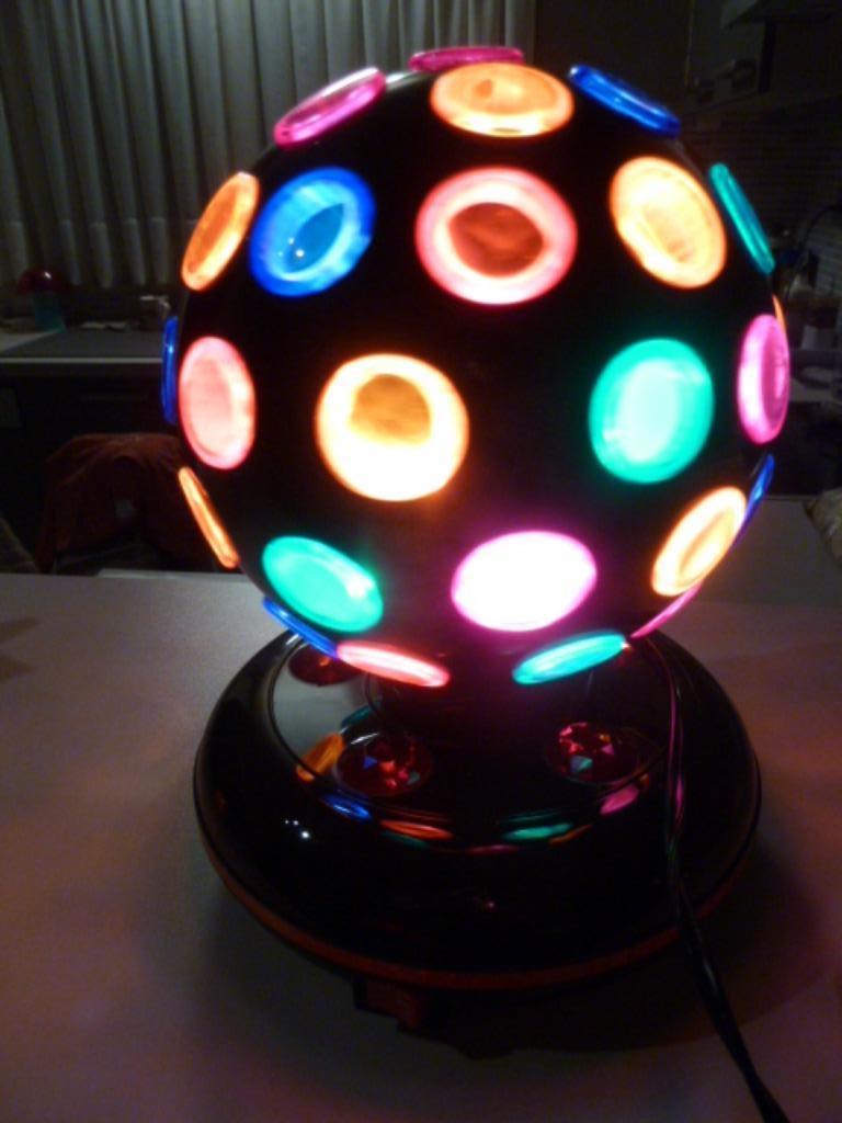 Discolamp diameter 15 cm, Muziek en Instrumenten, Licht en Laser, Ophalen of Verzenden, Zo goed als nieuw, Discobol, Kleur