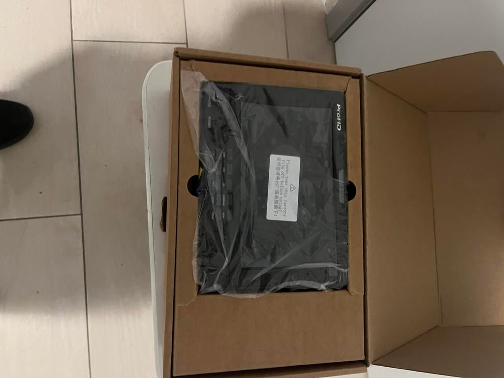 Moniteur de terrain embarqué, Ophalen of Verzenden, Zo goed als nieuw