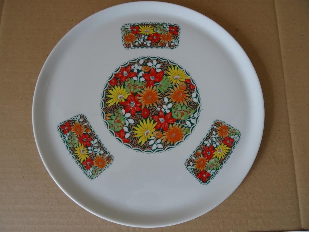 Assiette à gâteaux plat à gâteau Bavaria Allemagne 29cm 1960, Enlèvement ou Envoi, Comme neuf, Balance ou Balances, Autres styles