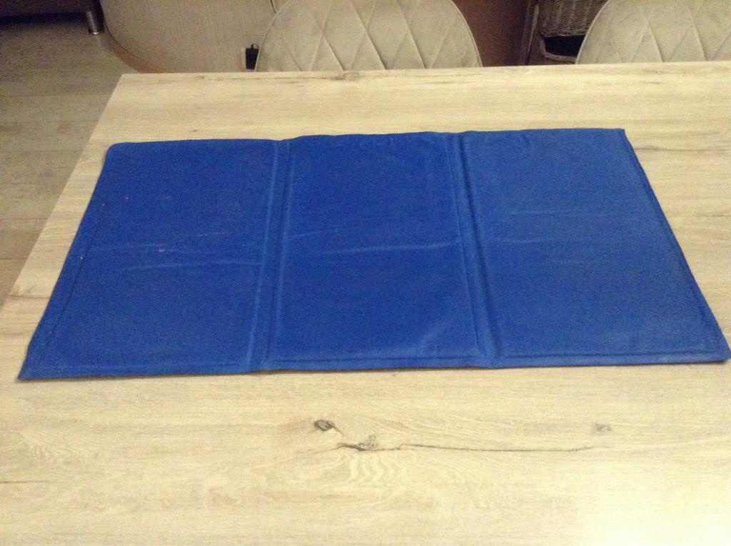 Tapis rafraîchissant bleu pour chien, Animaux & Accessoires, Enlèvement ou Envoi, Utilisé
