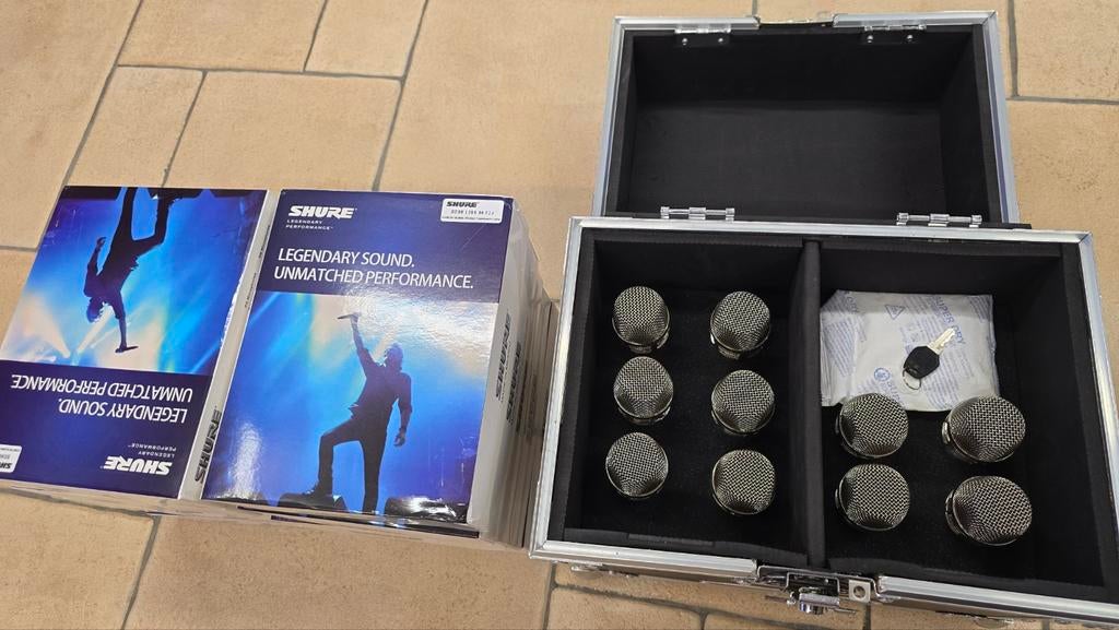 ENSEMBLE DE 10 KSM 8M DANS UN FLIGHT-CASE, Musique & Instruments, Microphones, Enlèvement, Neuf, Micro chant