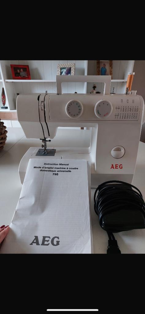 MACHINE À COUDRE AEG MODEL 795, Enlèvement, Neuf, Machine à coudre, Autres marques